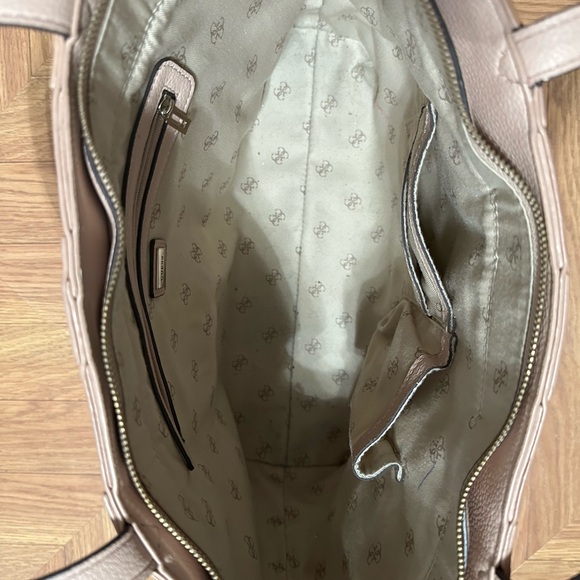 Guess bag - Picture 4 of 4